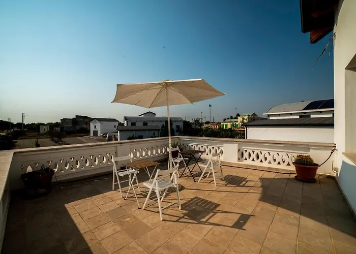 Speciale Tarshito\'S Home - Atrium And Terrace